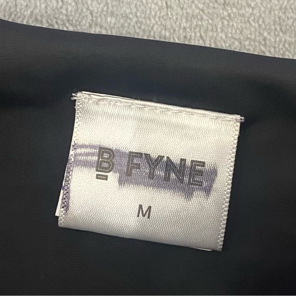 New! BFyne Red Blue Tropical Print Puff Sleeve Bikini Swim Top 10583 - Picture 5 of 8